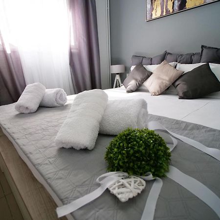 Villa Verde 200 Meters From The Beach Nea Iraklitsa Bagian luar foto
