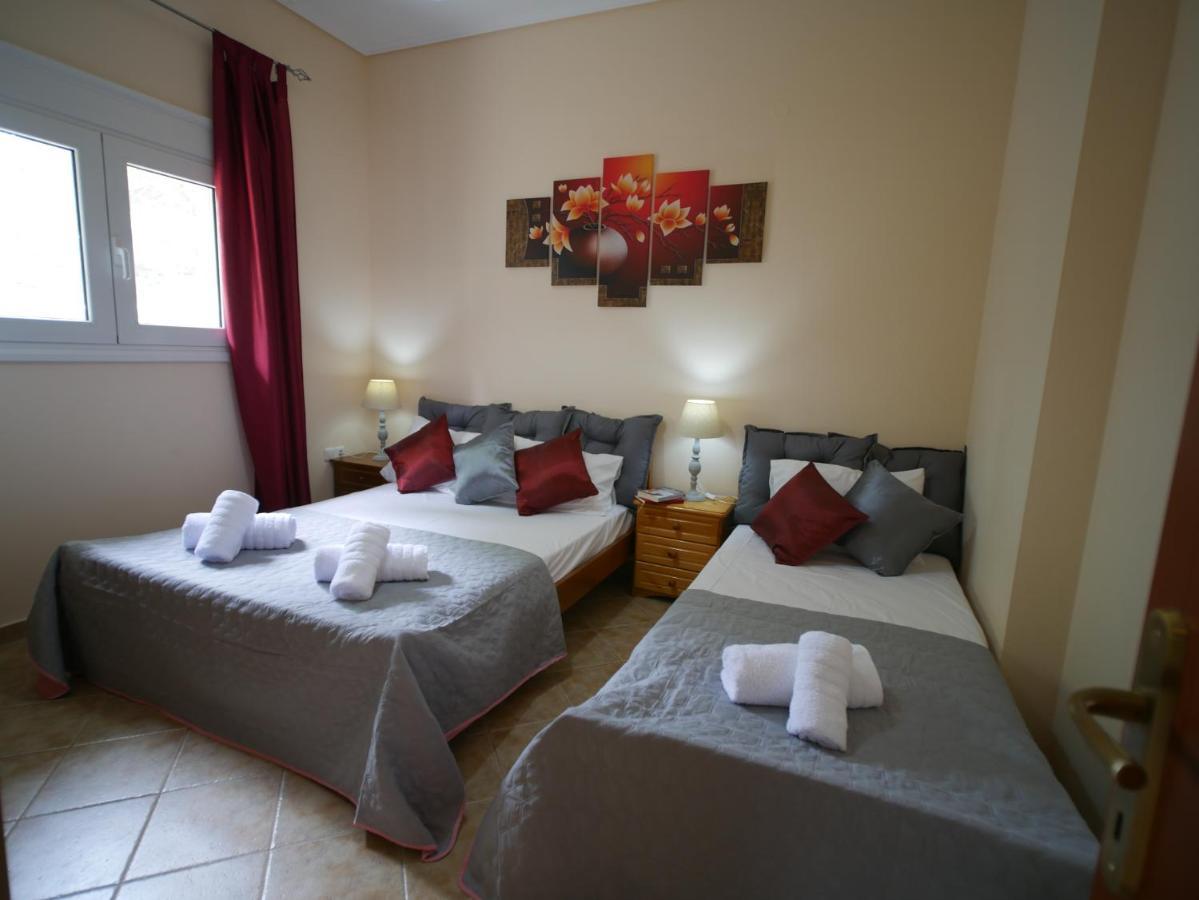 Villa Verde 200 Meters From The Beach Nea Iraklitsa Bagian luar foto
