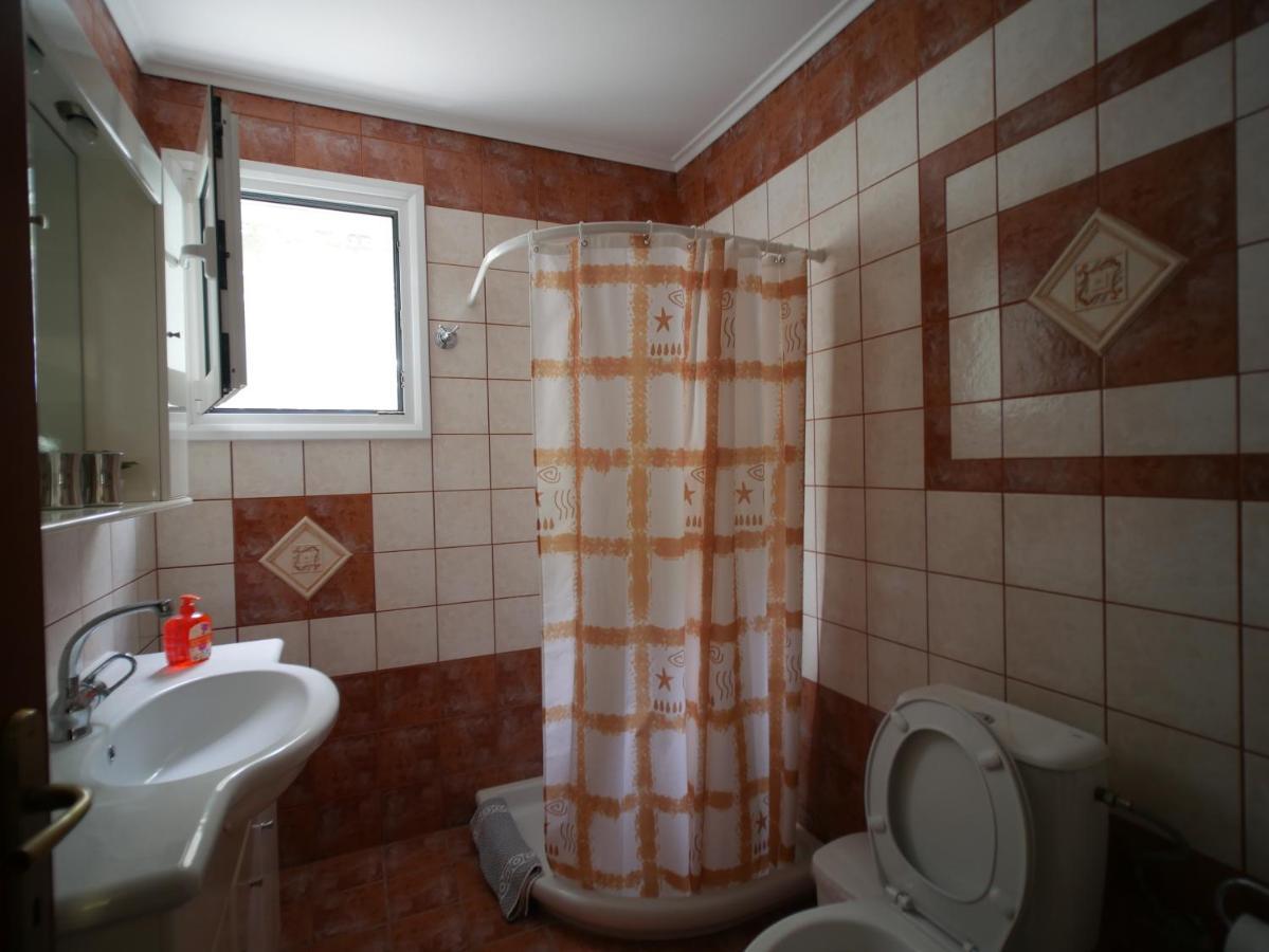 Villa Verde 200 Meters From The Beach Nea Iraklitsa Bagian luar foto