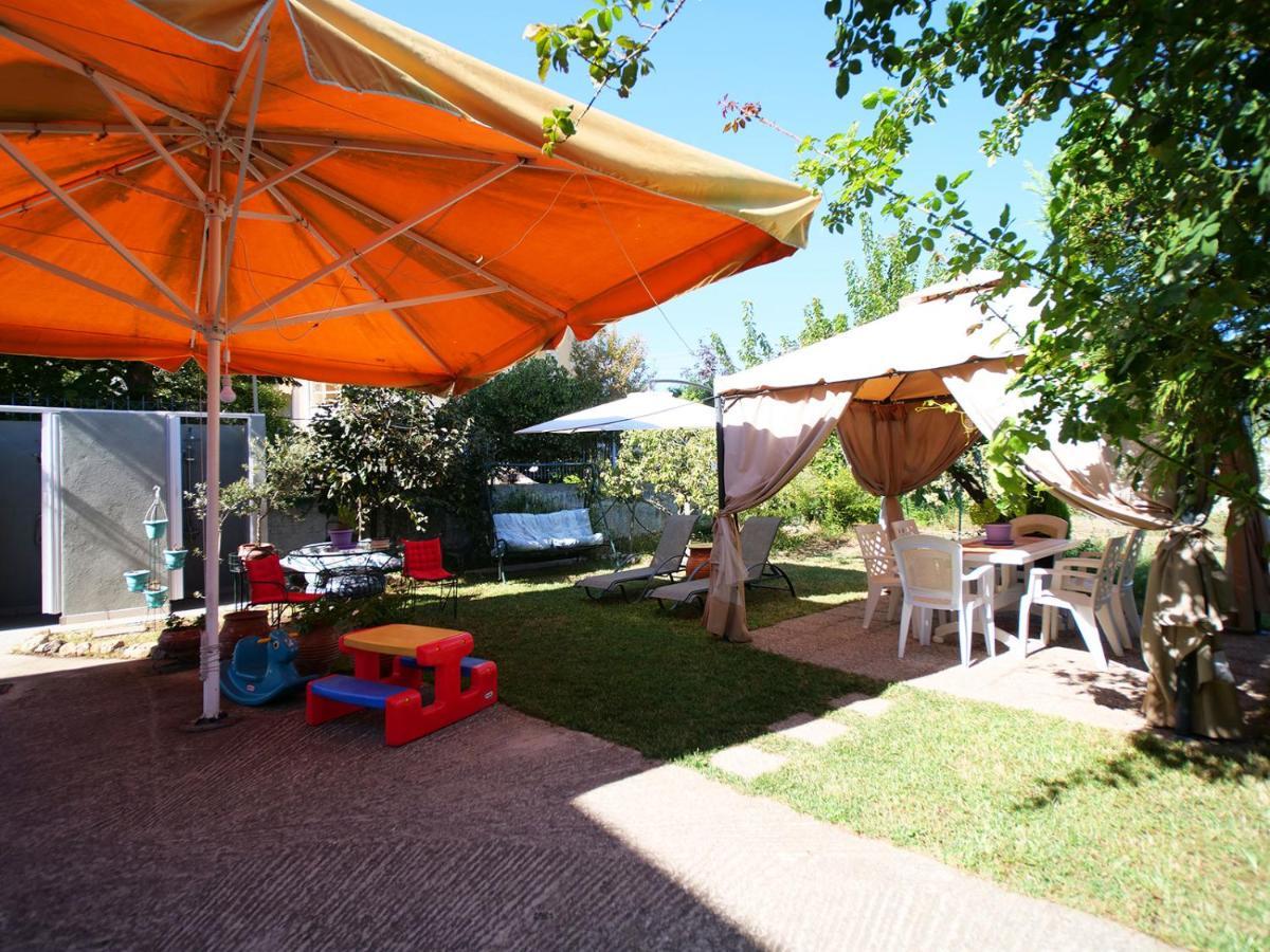 Villa Verde 200 Meters From The Beach Nea Iraklitsa Bagian luar foto