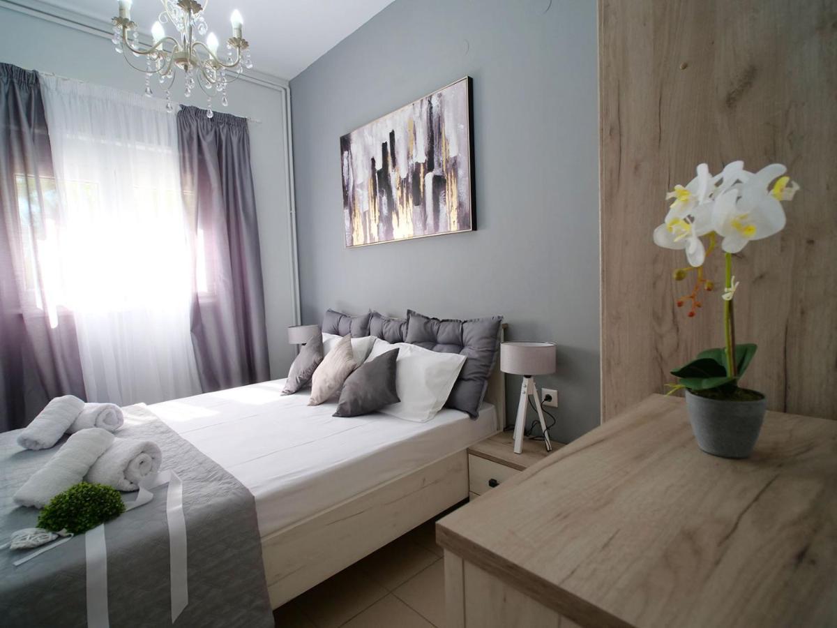 Villa Verde 200 Meters From The Beach Nea Iraklitsa Bagian luar foto